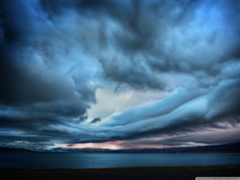 storm_over_paradise-wallpaper-1440x1080.jpg